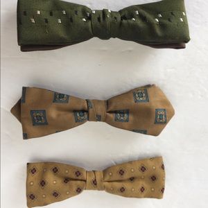 3 Vtg Royal Rust Resistant Fabric Clip On Bow Ties